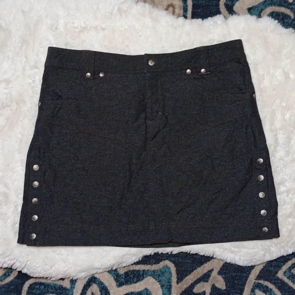 Athleta take a hike dark gray side snap buttons mini skirt womens sz 10